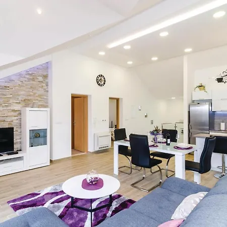 Two-bedroom In Cibaca *