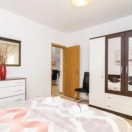 Apartamento Two-bedroom In Cibaca